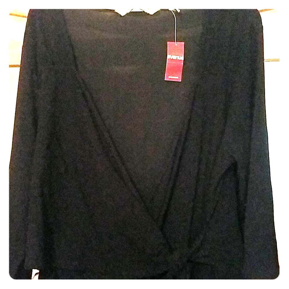 Soft by AVENUE wrap dress in black